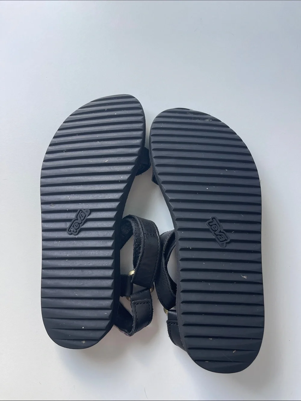 Black leather Tevas size 10